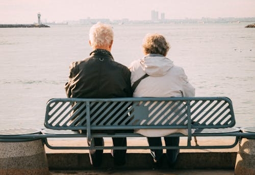 Frozen State Pension news: expat retirees struggling