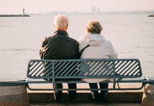 Frozen State Pension news: expat retirees struggling